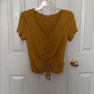Gold/yellow top